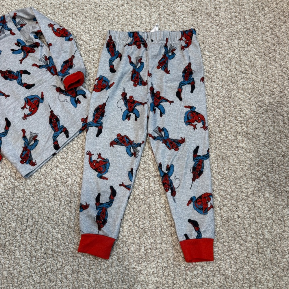 Marvel Spider-Man Boys Pajama Set Long Sleeve & Pants Size 4T - Picture 2 of 4